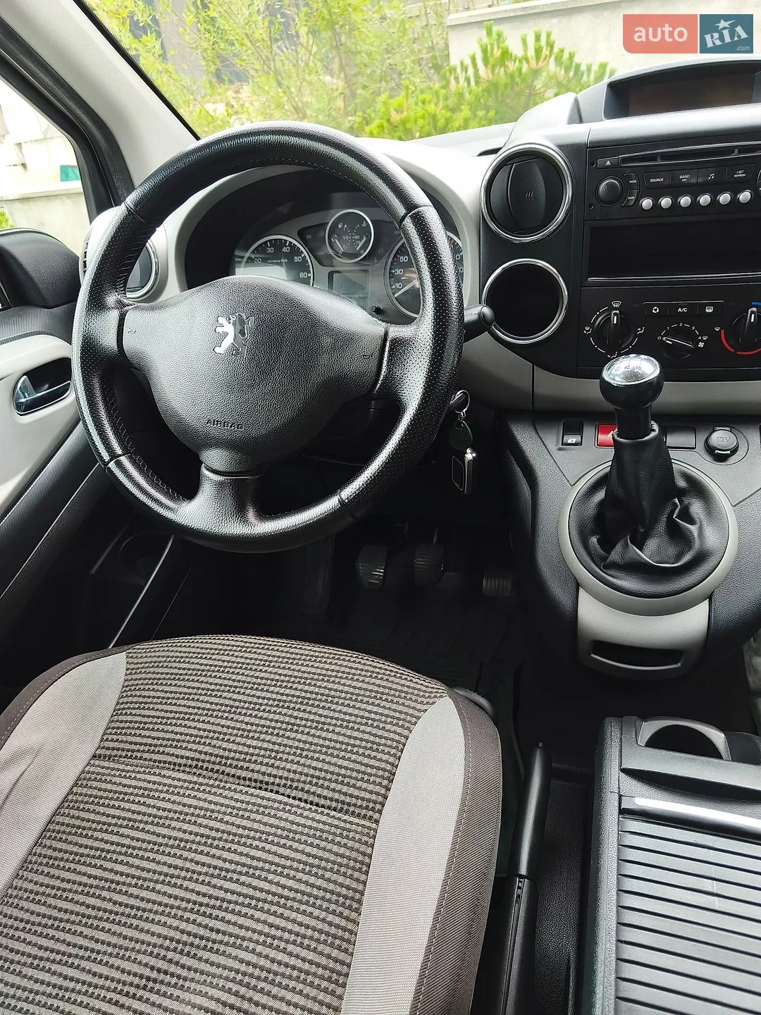 2012 Peugeot Partner - мініатюра 41
