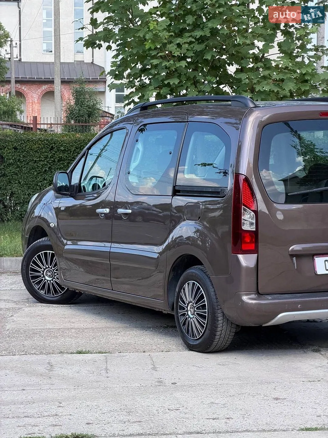 2015 Peugeot Partner - мініатюра 15