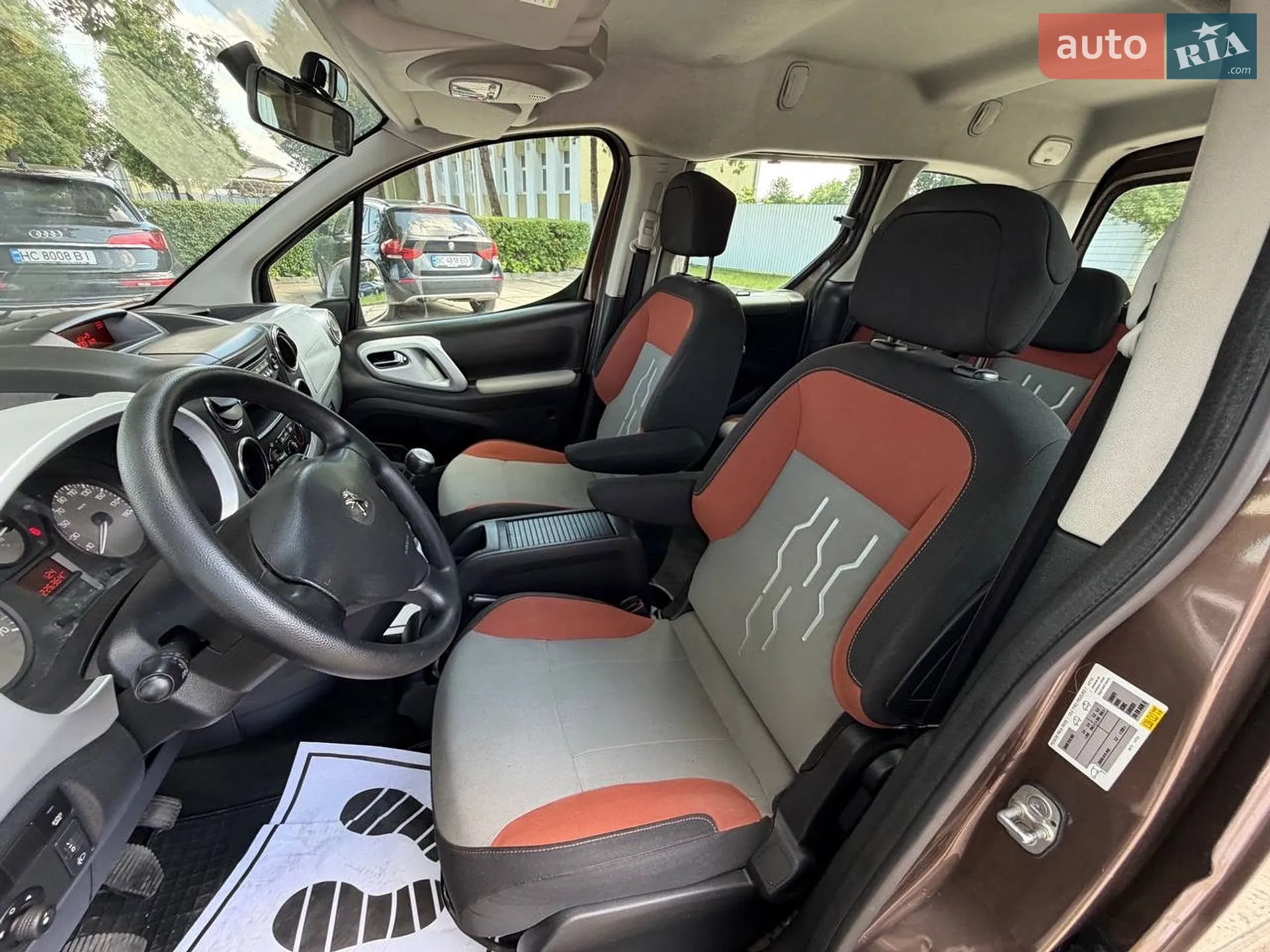 2015 Peugeot Partner - мініатюра 26