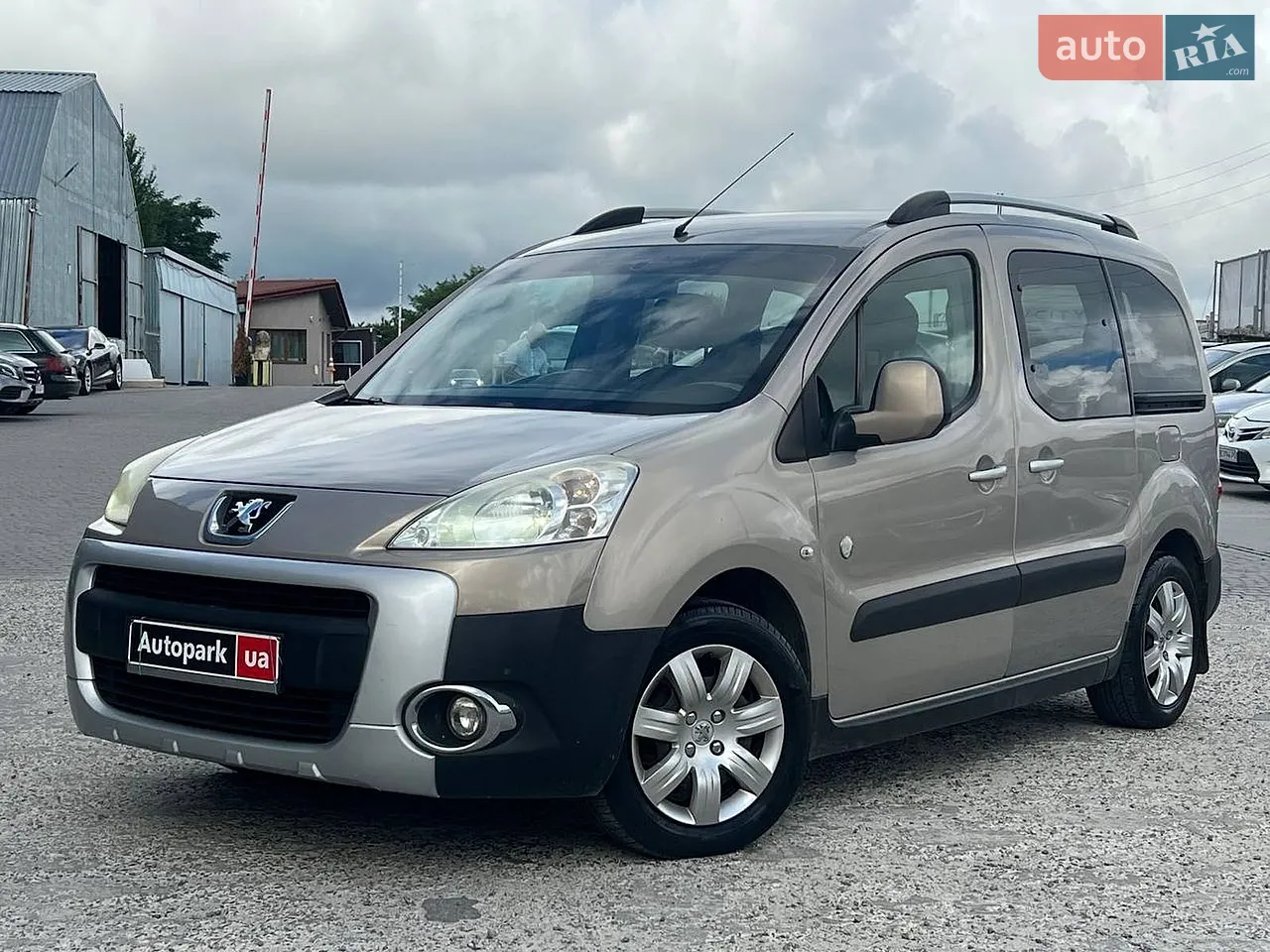 2011 Peugeot Partner - мініатюра 21