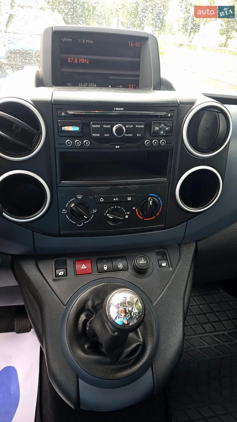 2011 Peugeot Partner - мініатюра 39