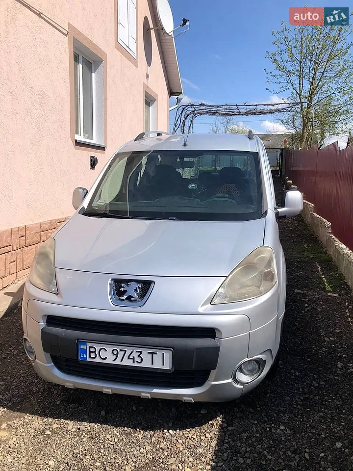 2010 Peugeot Partner - мініатюра 21