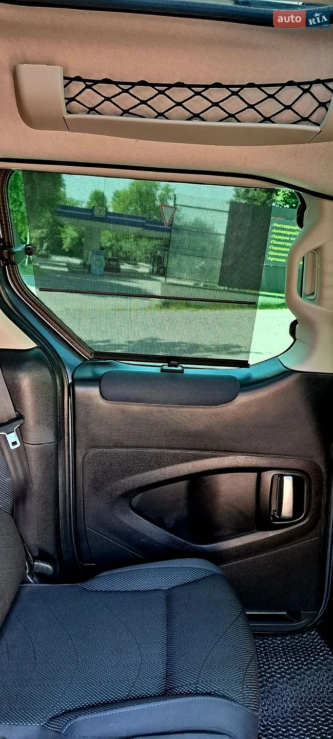 2010 Peugeot Partner - мініатюра 13