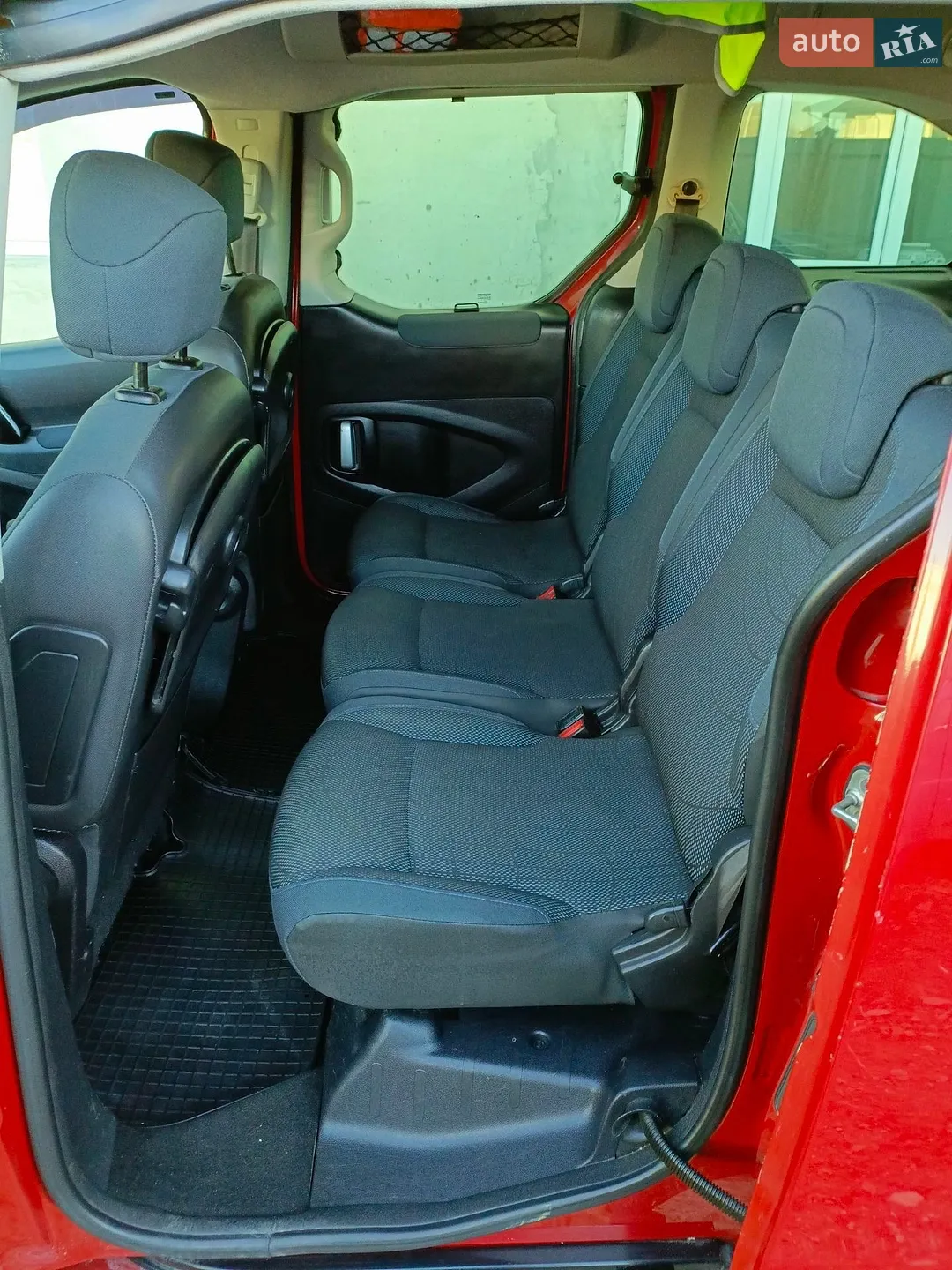 2010 Peugeot Partner - мініатюра 42