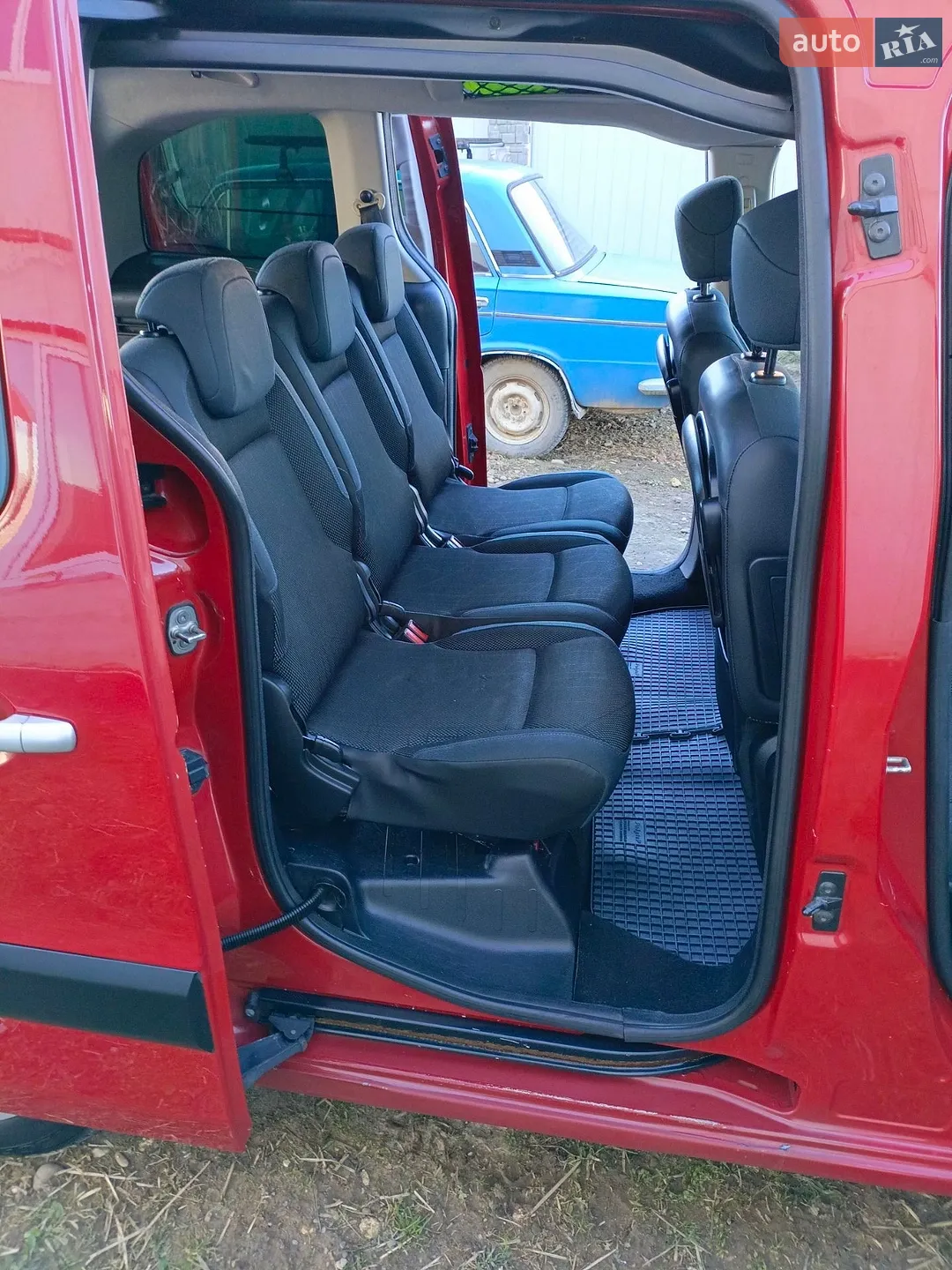 2010 Peugeot Partner - мініатюра 46
