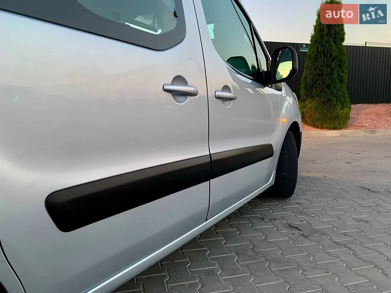 2010 Peugeot Partner - мініатюра 15