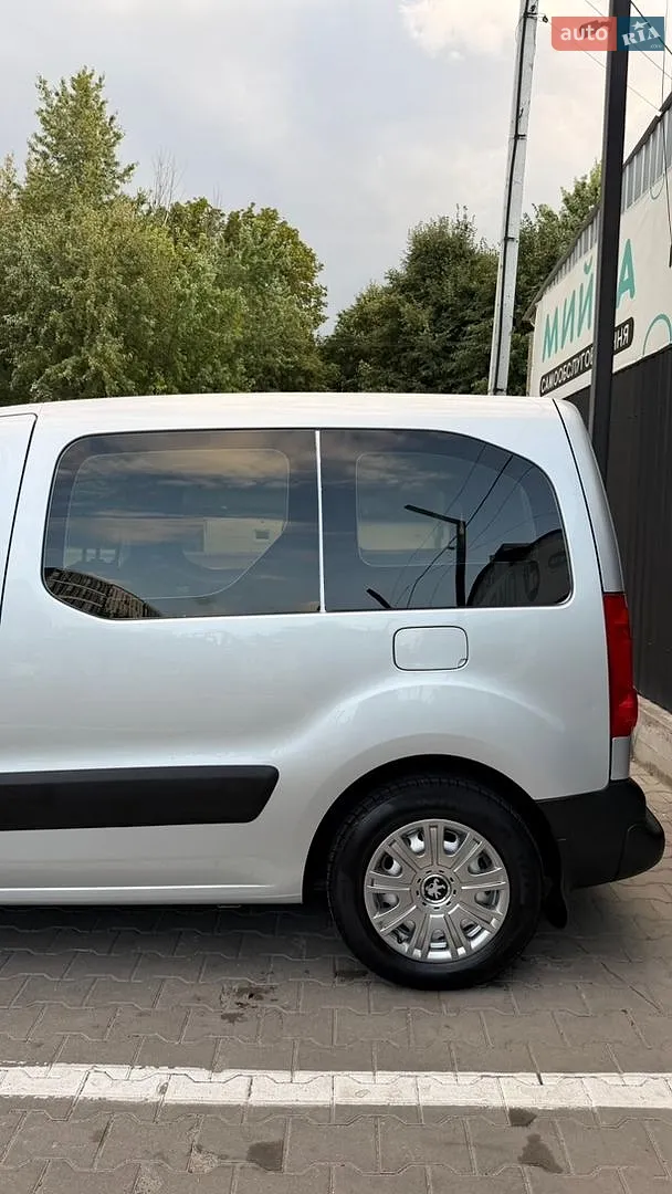 2011 Peugeot Partner - мініатюра 6
