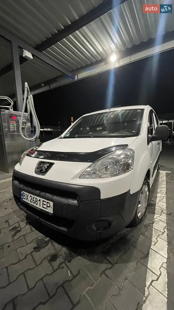 2011 Peugeot Partner - мініатюра 2