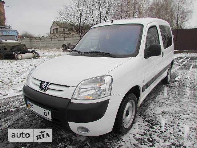 Грузопассажирский фургон Peugeot Partner 2007 в 