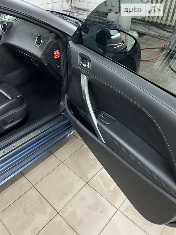 Купе Peugeot RCZ 2010 в Богодухове