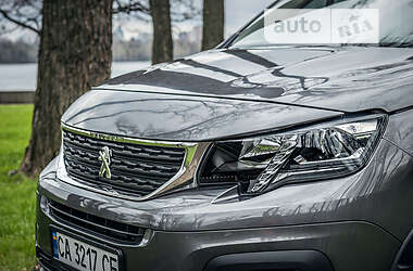 Минивэн Peugeot Rifter 2018 в 