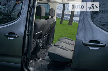 Минивэн Peugeot Rifter 2018 в 