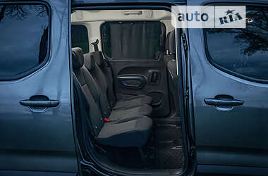 Минивэн Peugeot Rifter 2018 в 