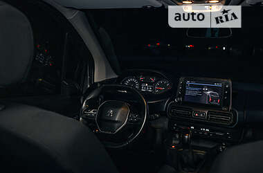 Минивэн Peugeot Rifter 2018 в 
