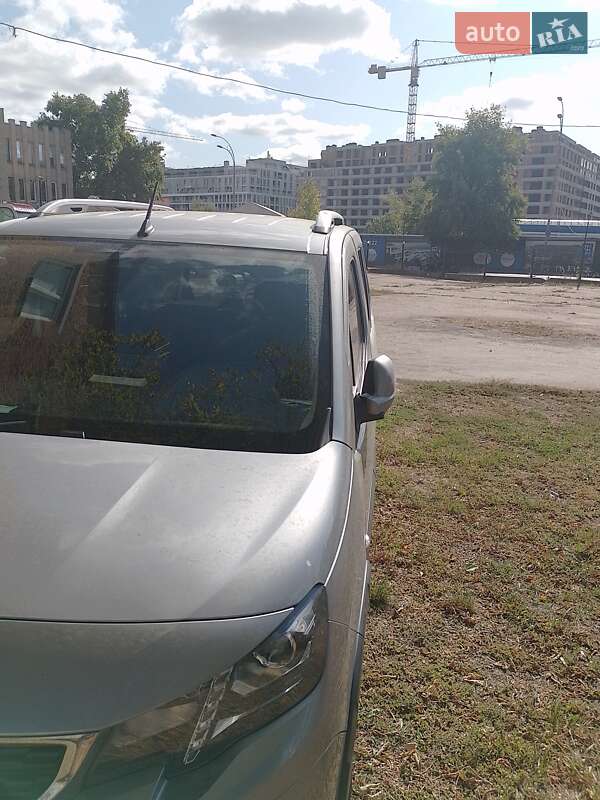Минивэн Peugeot Rifter 2020 в Киеве