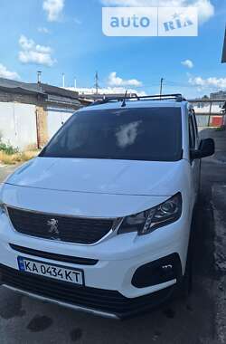 Мінівен Peugeot Rifter 2020 в Києві