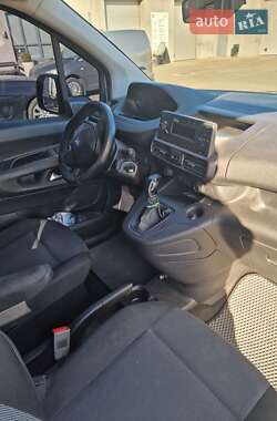 Минивэн Peugeot Rifter 2021 в 