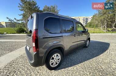 Минивэн Peugeot Rifter 2019 в 