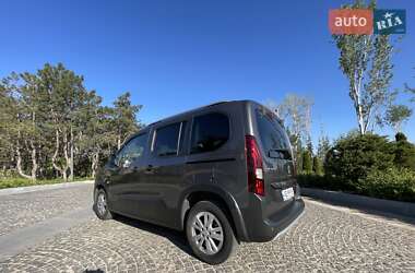 Минивэн Peugeot Rifter 2019 в 