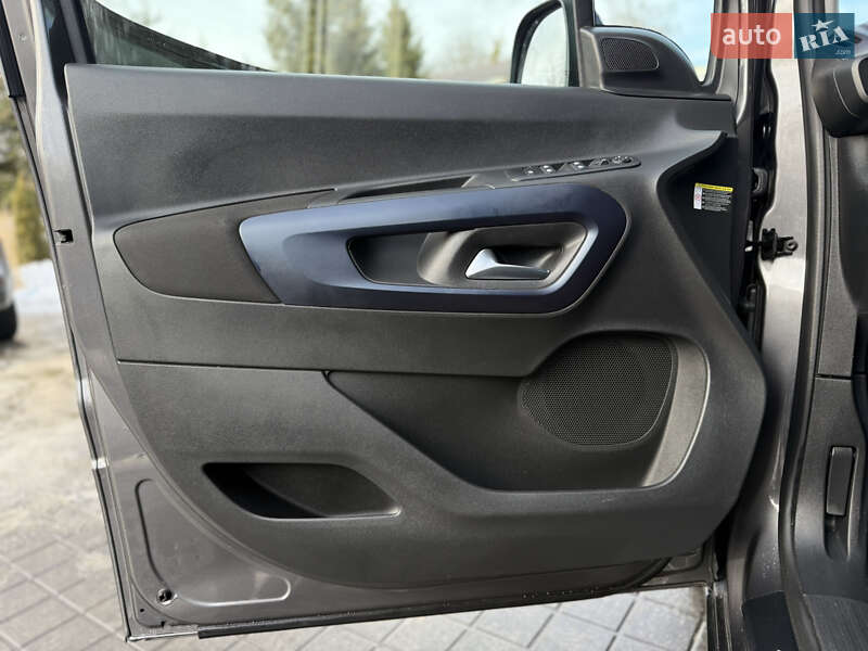 Минивэн Peugeot Rifter 2023 в Львове