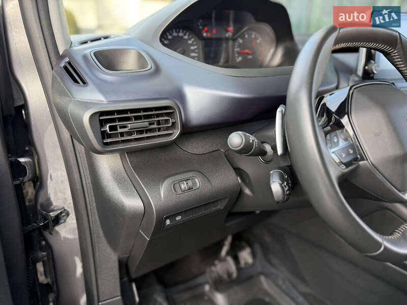 Минивэн Peugeot Rifter 2023 в Львове