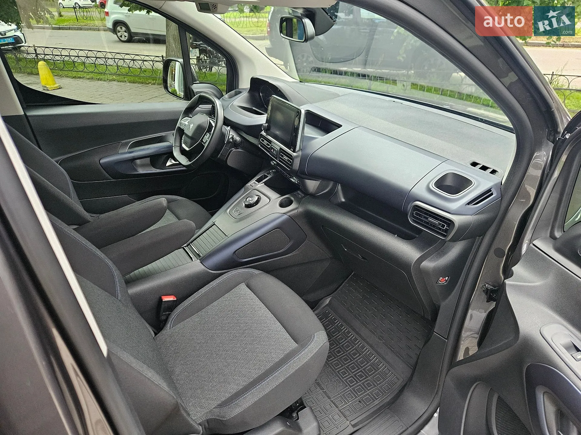 2021 Peugeot Rifter - мініатюра 43