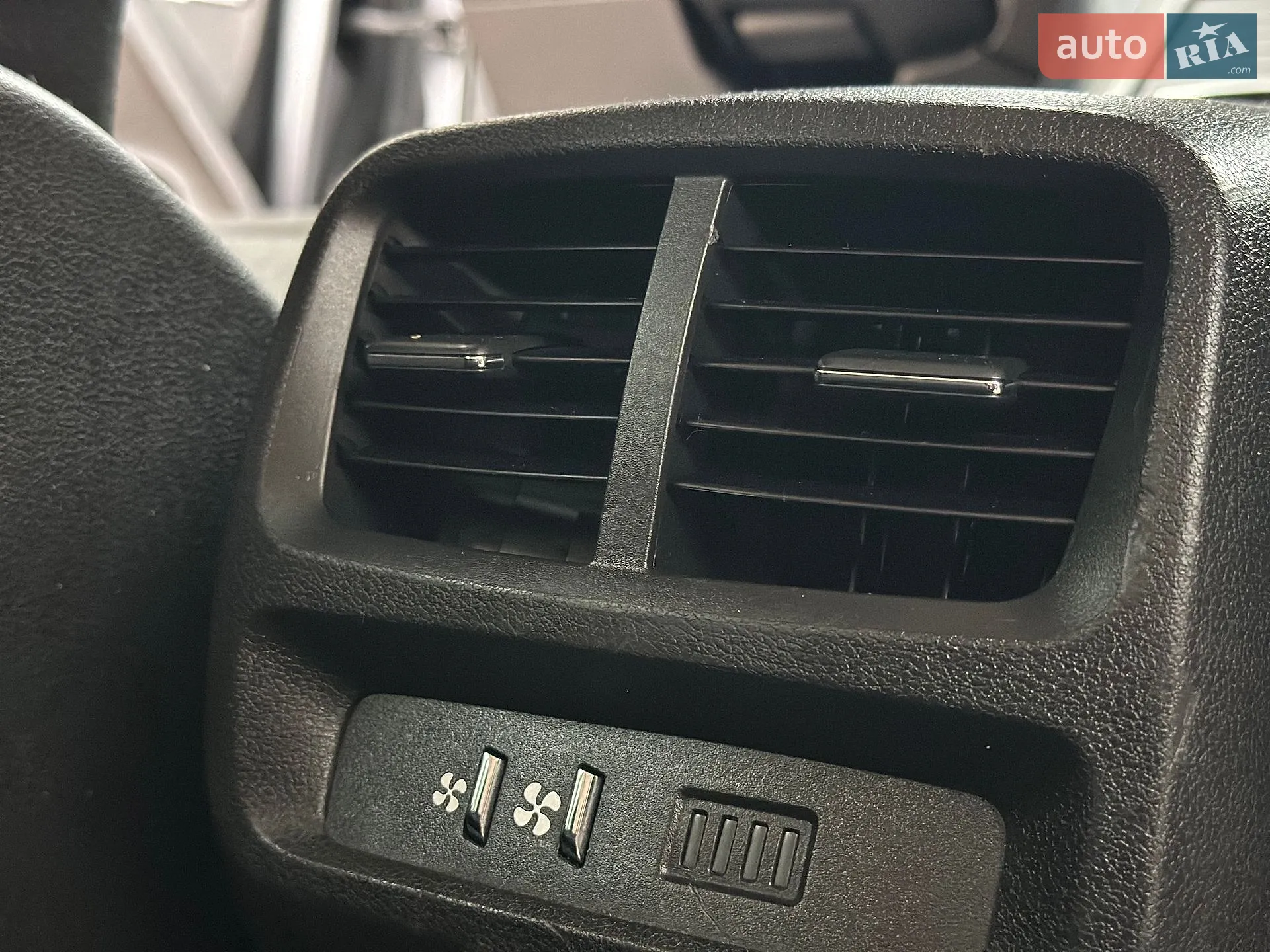 2021 Peugeot Rifter - мініатюра 81