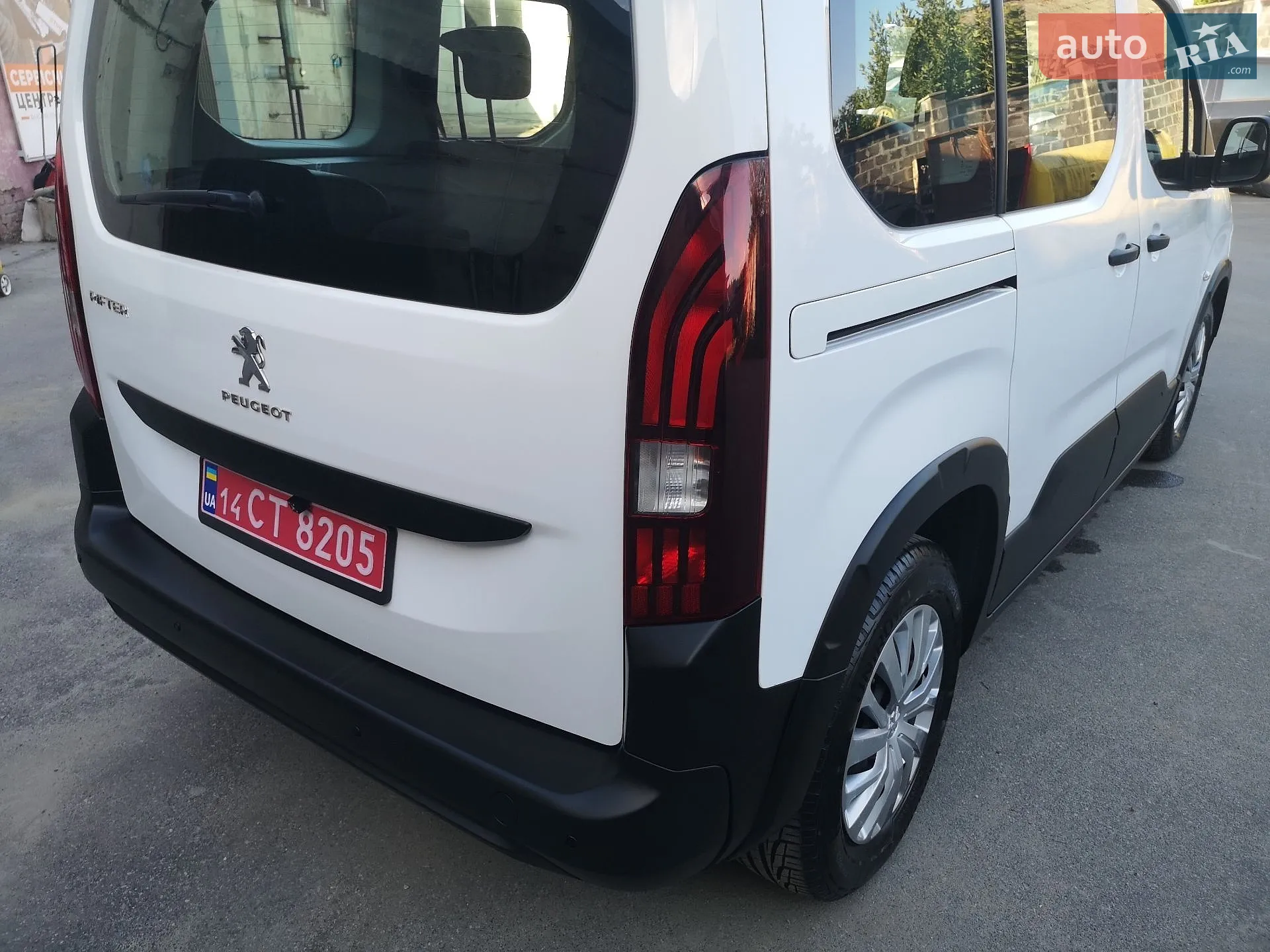 2018 Peugeot Rifter - мініатюра 16