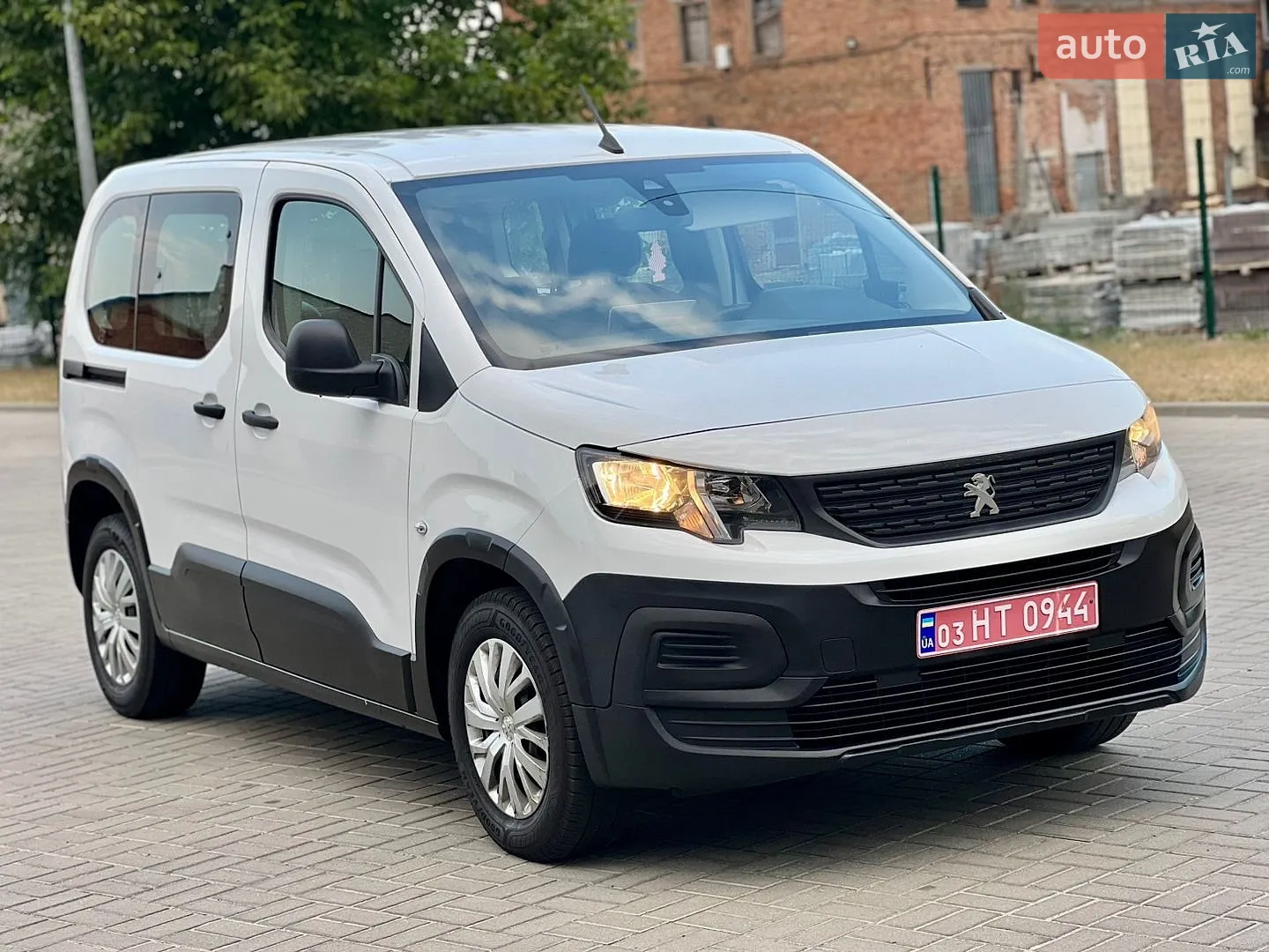 2020 Peugeot Rifter - мініатюра 8