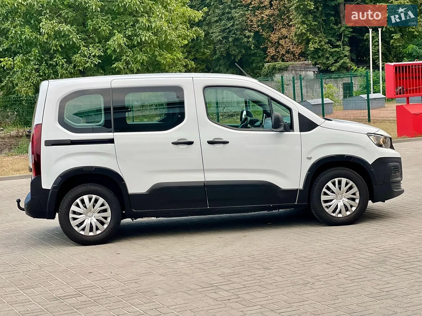 2020 Peugeot Rifter - мініатюра 13