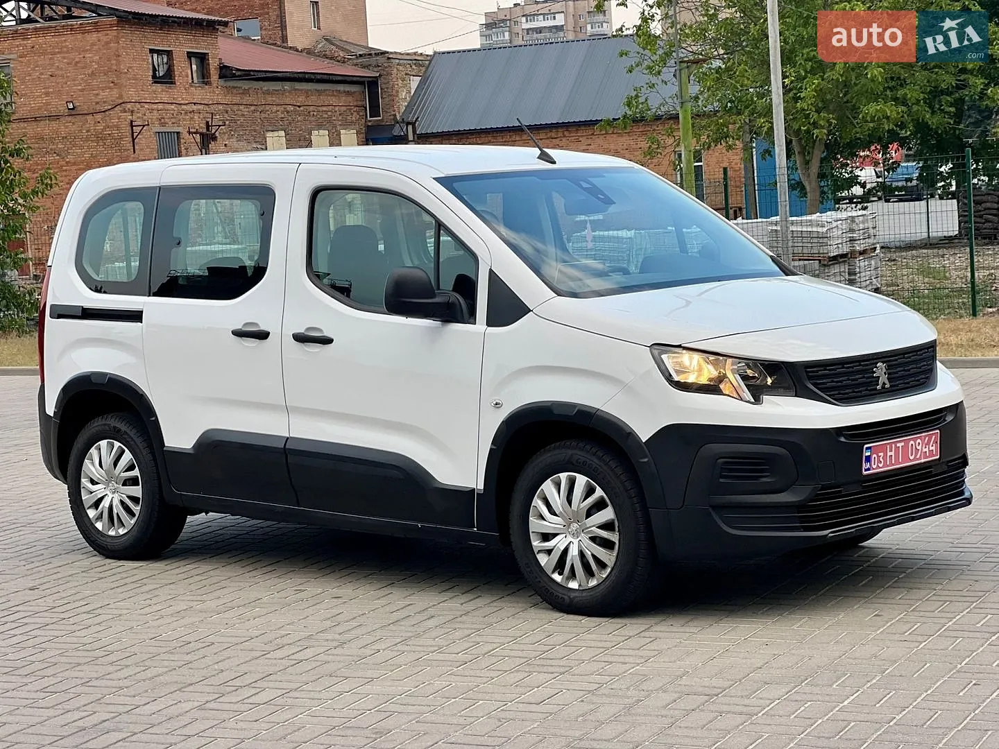 2020 Peugeot Rifter - мініатюра 10