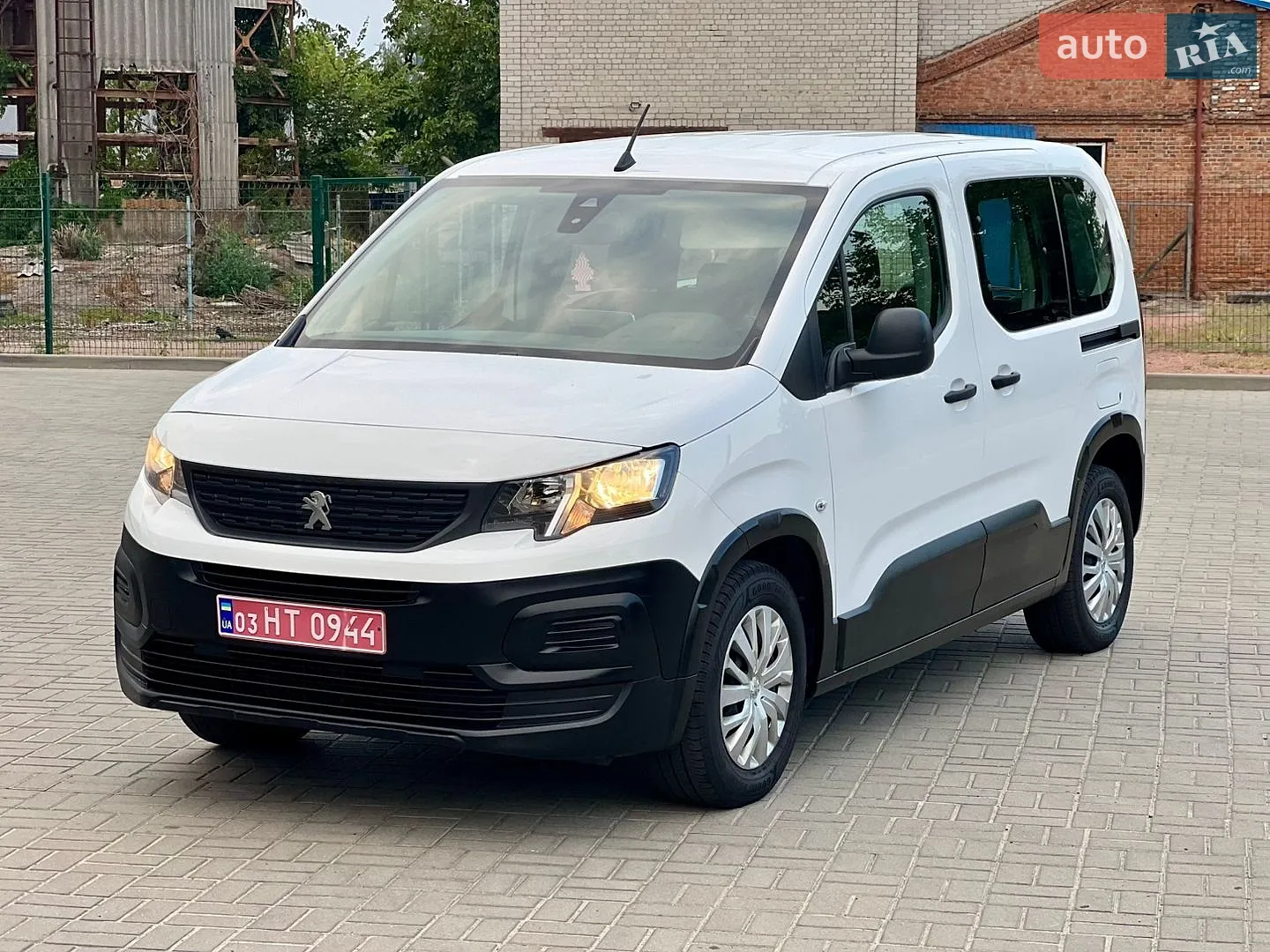 2020 Peugeot Rifter - мініатюра 33