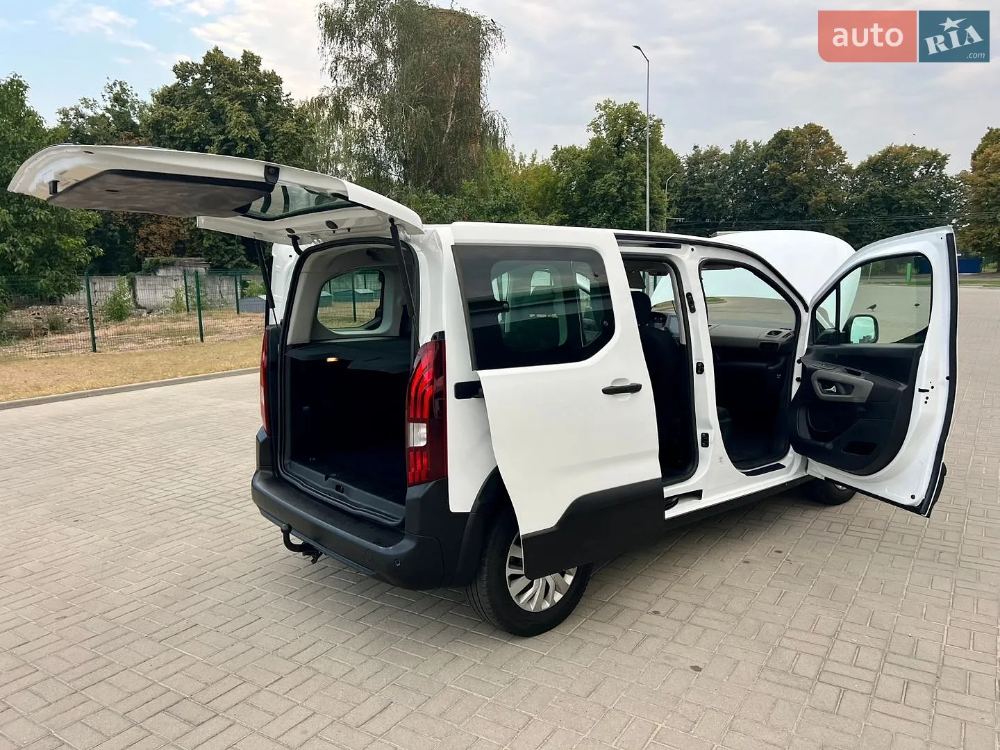 2020 Peugeot Rifter - мініатюра 48
