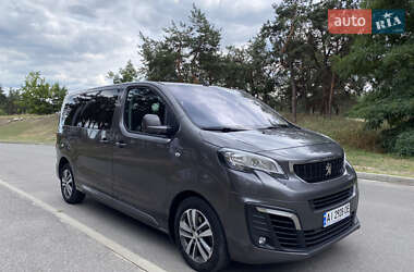 Peugeot Traveller 2017