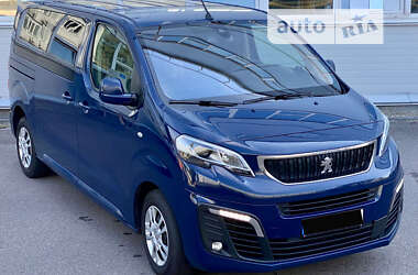 Peugeot Traveller 2017