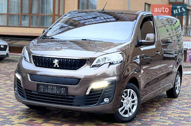 Peugeot Traveller 2017