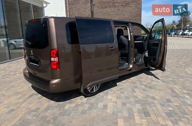 Минивэн Peugeot Traveller 2021 в 