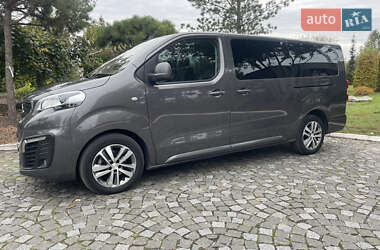 Peugeot Traveller 2020