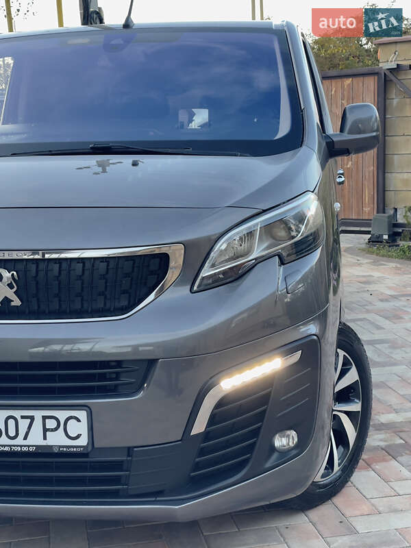 Peugeot Traveller 2018