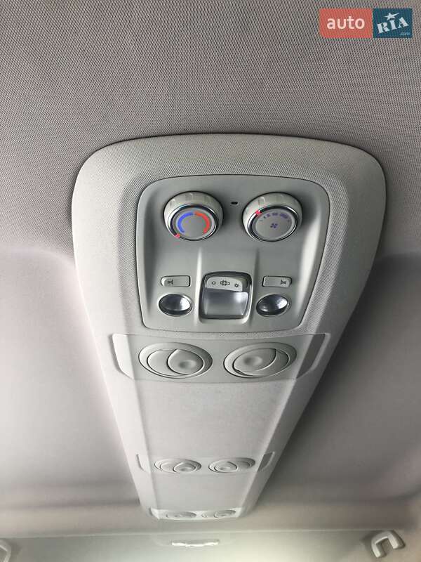 Минивэн Peugeot Traveller 2019 в Хмельницком
