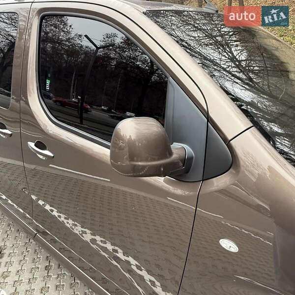 Минивэн Peugeot Traveller 2019 в Киеве