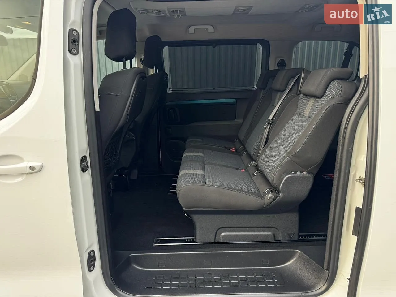 2020 Peugeot Traveller - мініатюра 31