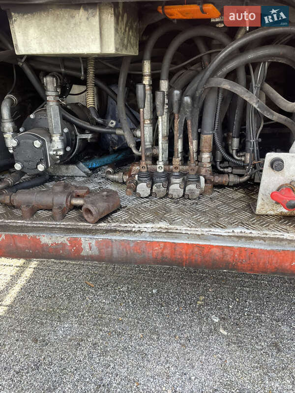 Для перевезення тварин - напівпричіп Pezzaioli SBA 2004 в Козятині фото 10 Для перевезення тварин - напівпричіп Pezzaioli SBA 2004 в Козятині