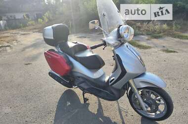 Макси-скутер Piaggio Beverly 500 2004 в Новомосковске