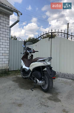 Макси-скутер Piaggio Beverly 2013 в Житомире