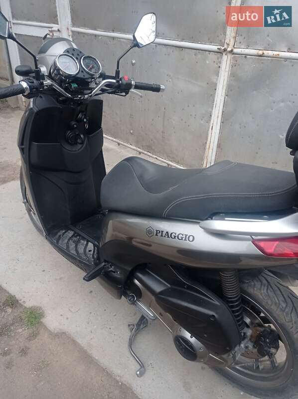 Скутер Piaggio Beverly 2011 в Черновцах фото 4 Скутер Piaggio Beverly 2011 в Черновцах