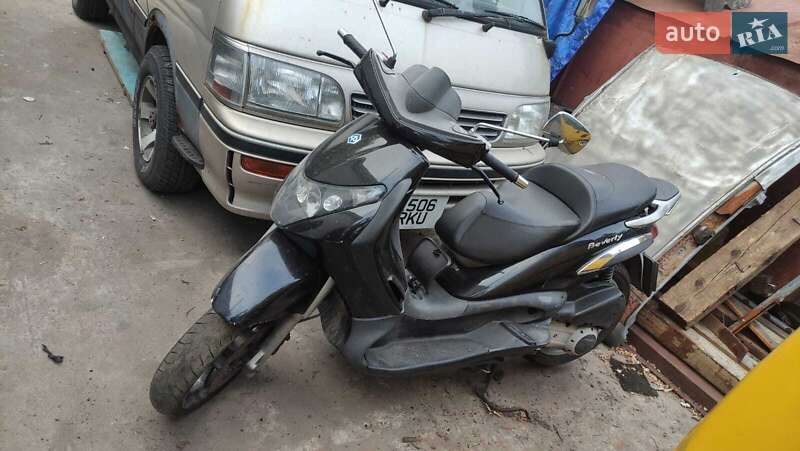 Мотороллер Piaggio Beverly 2005 в Киеве