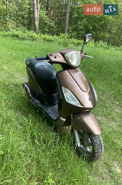 Скутер Piaggio FLY 2007 в Бродах