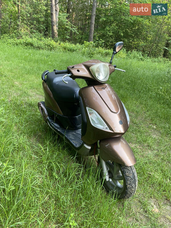 Скутер Piaggio FLY 2007 в Бродах