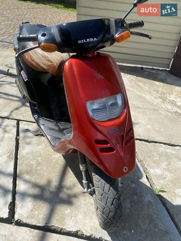 Скутер Piaggio Gilera 2000 в 